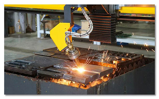 上海威廉希尔中文官网10米超长跨距无限回转数控坡口切割机调试